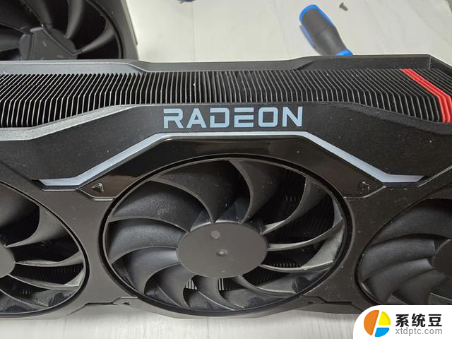 对标英伟达RTX 4090？AMD未发布的显卡原型散热器曝光，性能如何？