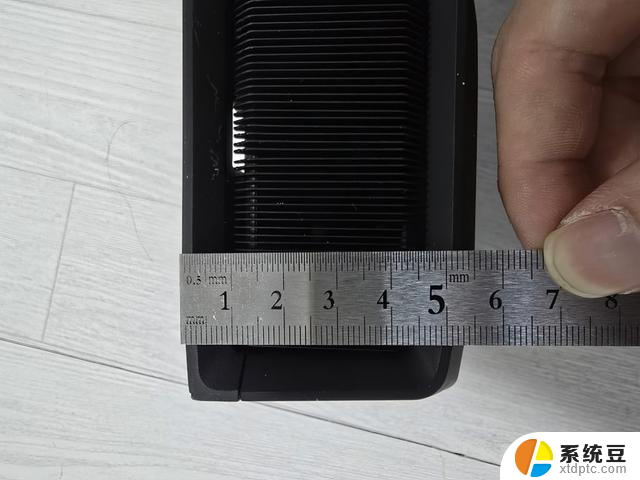 对标英伟达RTX 4090？AMD未发布的显卡原型散热器曝光，性能如何？